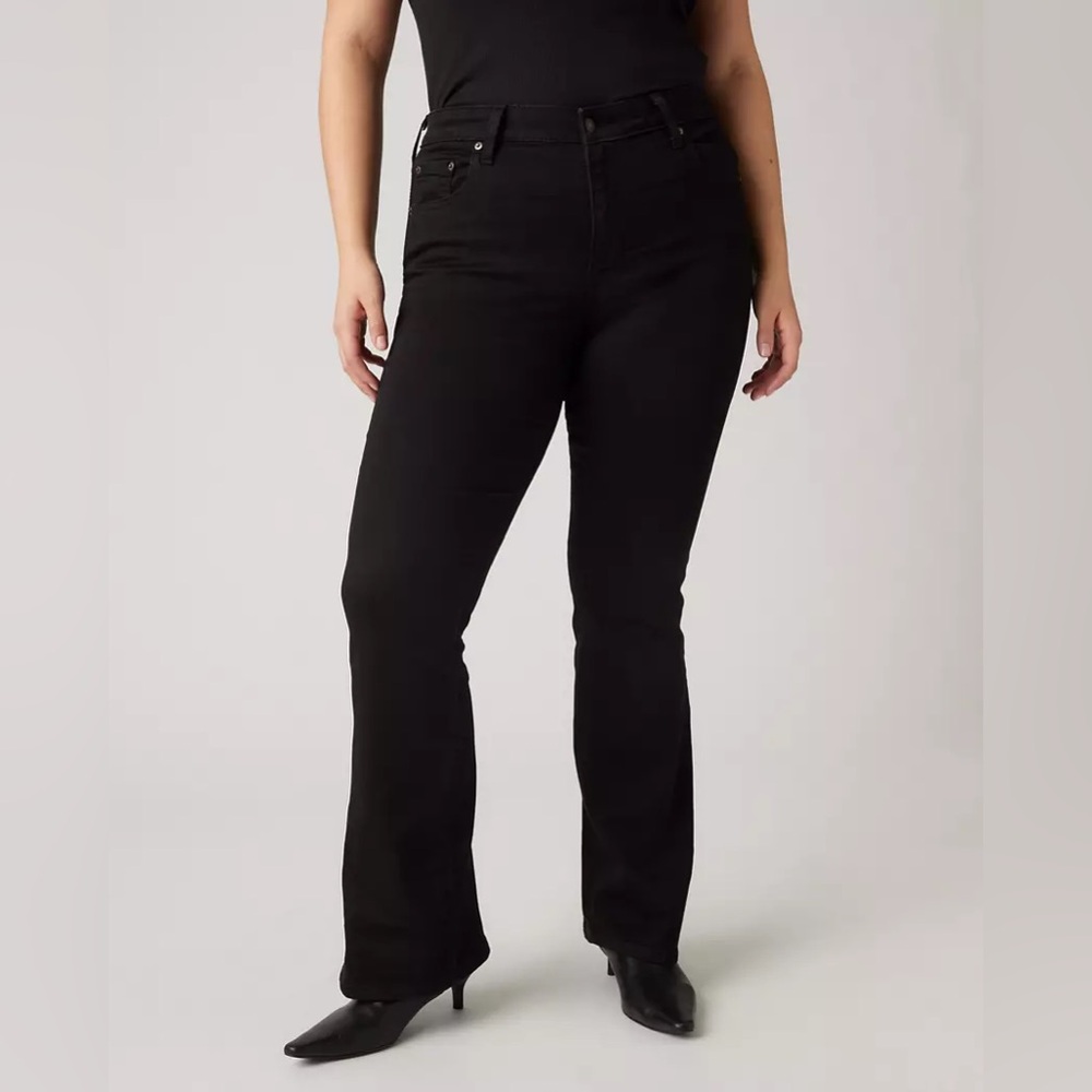 Levi’s 726 HIGH RISE FLARE WOMEN'S JEANS - Black 28x30